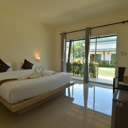 Hotel Malee Sirin Old Town Ko Lanta Esterno foto