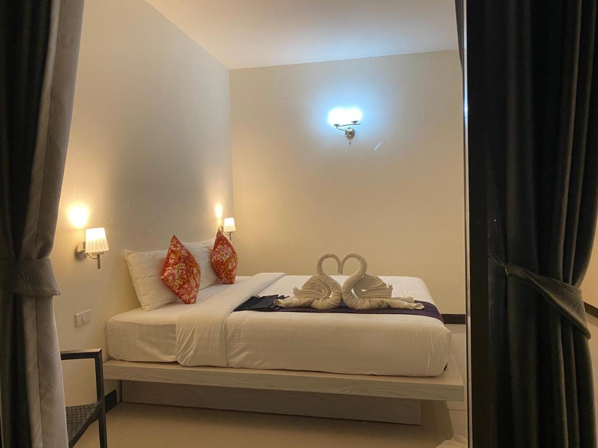 Hotel Malee Sirin Old Town Ko Lanta Esterno foto