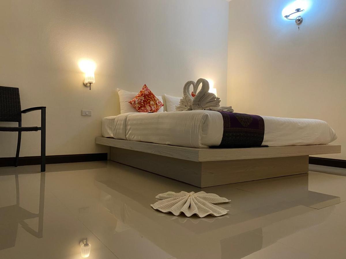 Hotel Malee Sirin Old Town Ko Lanta Esterno foto